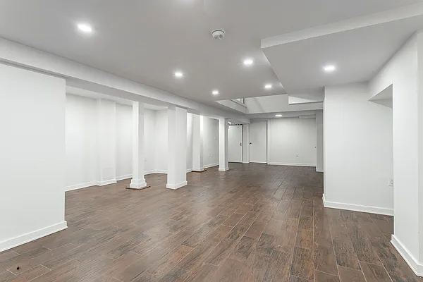 Rented by Bond New York | media 3