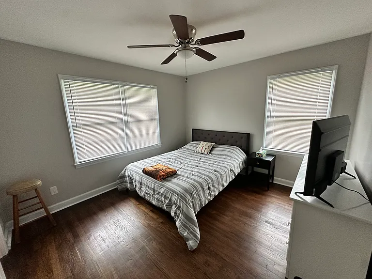 200 Skyview Dr — Photo 8