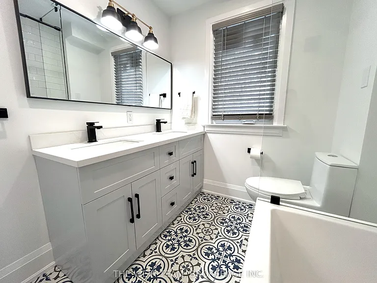 3 Costain Ave — Photo 14