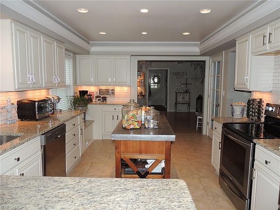 2nd image of 385 Overbrook Dr