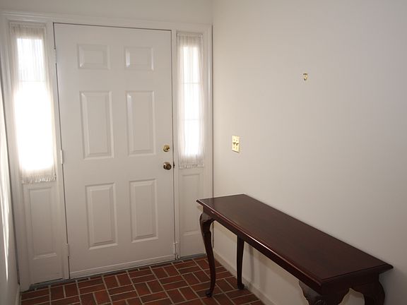 2nd image of 770 Goodpasture Ter