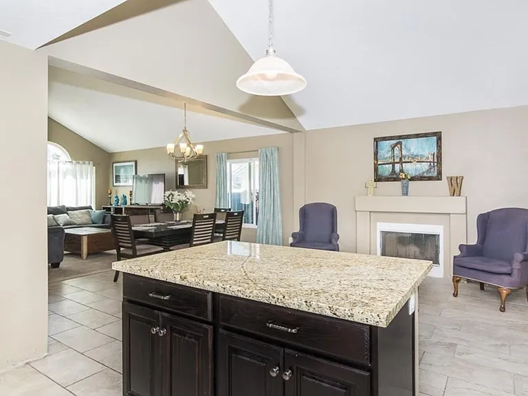 30478 Sierra Madre Dr — Photo 6