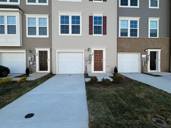 22 Stembogan Ct, Charles Town, WV 25414