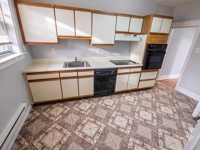 7058 Forrest Ave — Photo 3
