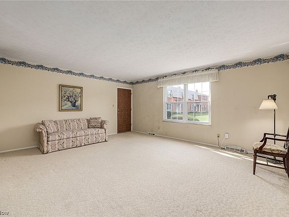 5th image of 2789 Pease Dr #C305