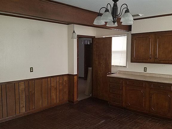 4th image of 1321 W 23rd Ave