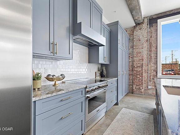 3rd image of 401 Virginia Ave #102