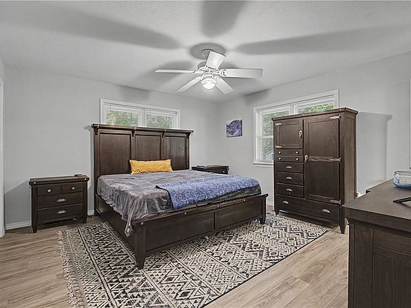 4th image of 53 Alton Cir