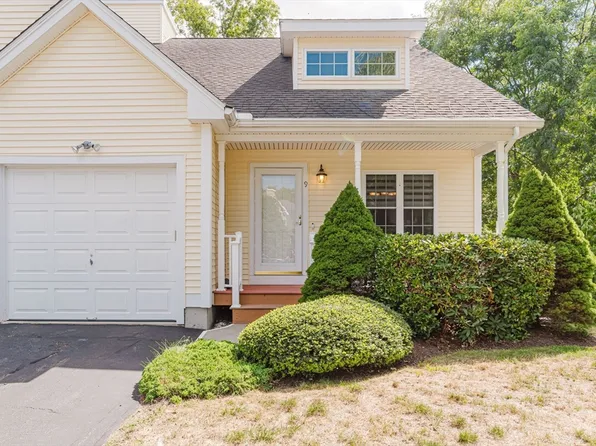 9 Sycamore Pl #9, Plainville, MA 02762