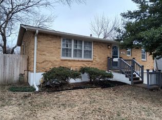 1312 NE 69th St, Gladstone, MO 64118
