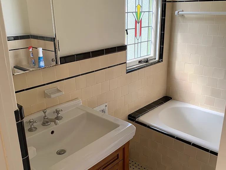 1300 S Sycamore Ave — Photo 11