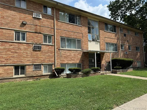 17272 Bentler St, Detroit, MI 48219