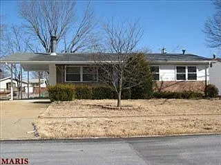 975 Jackson Ln photo 1