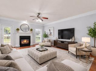 5131 Oaklawn Park Dr, Louisville, KY 40299