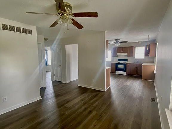 4th image of 203 Grinder Ct