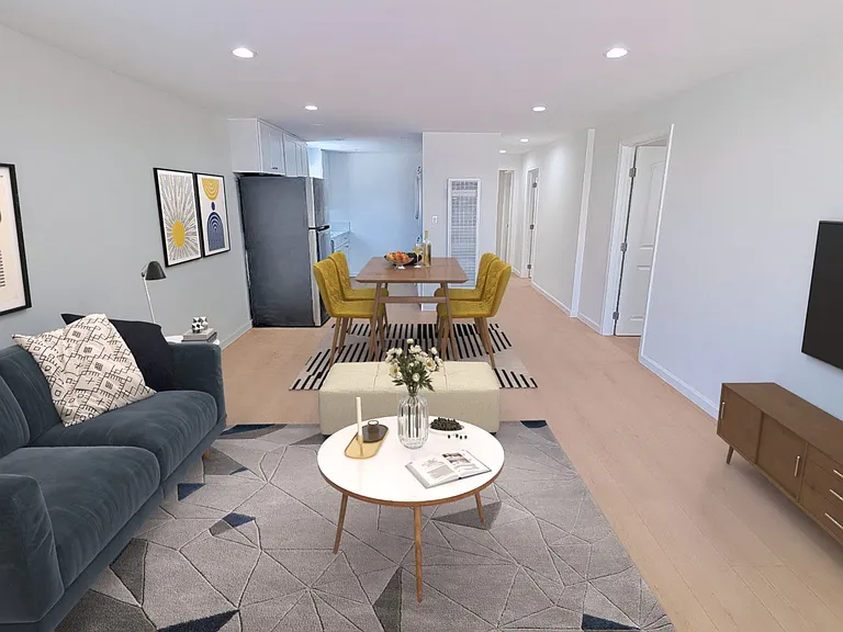 1354 W 36th Pl — Photo 2