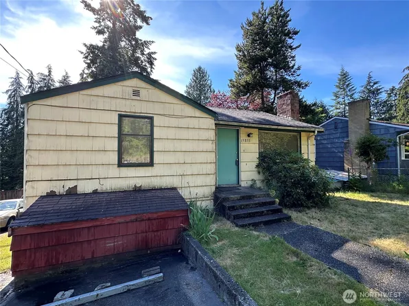 15833 15th Avenue NE, Shoreline, WA 98155