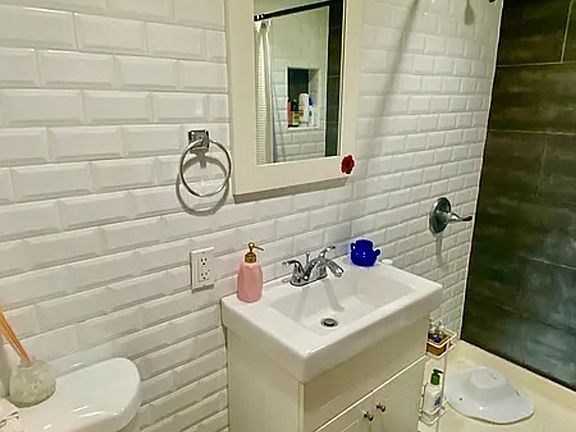 3rd image of 326 Stockholm St APT 1L