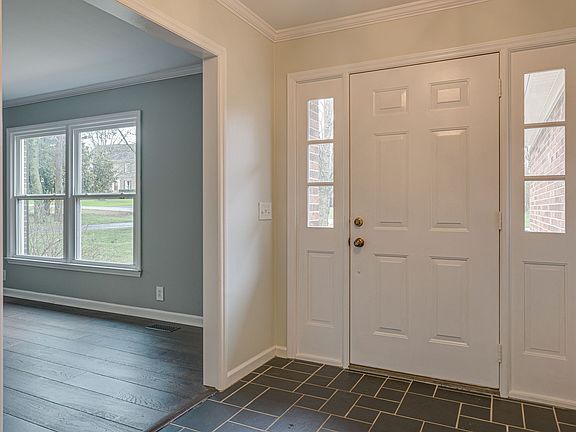 4th image of 1438 Twin Feather Dr
