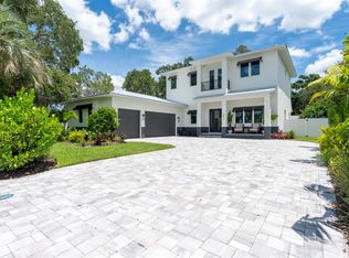 1954 Goldenrod St W, Sarasota, FL 34239