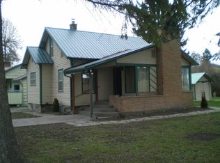 302 N 3rd St E, Chewelah, WA 99109