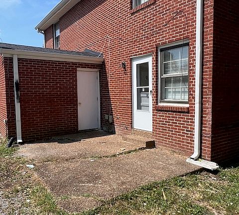 2nd image of 303 Donna Dr #B