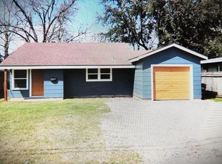 2030 11th St, Port Neches, TX 77651