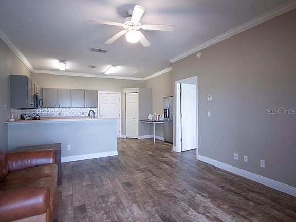5th image of 6385 S Magnolia Ave