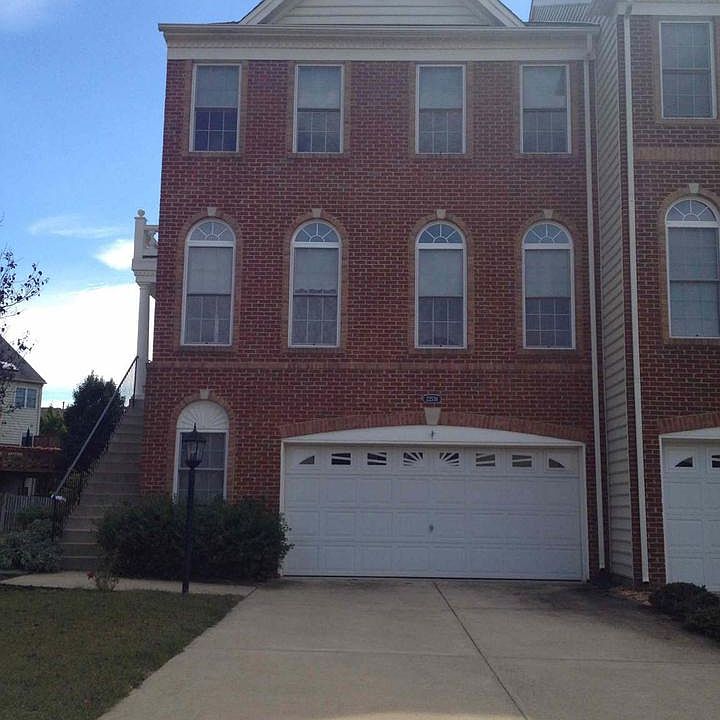 1st image of 22536 Airmont Woods Ter