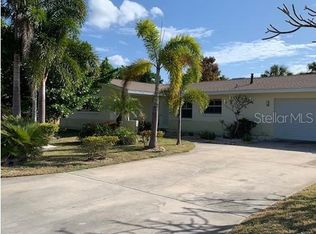 3054 Sunset Blvd, Belleair Bluffs, FL 33770
