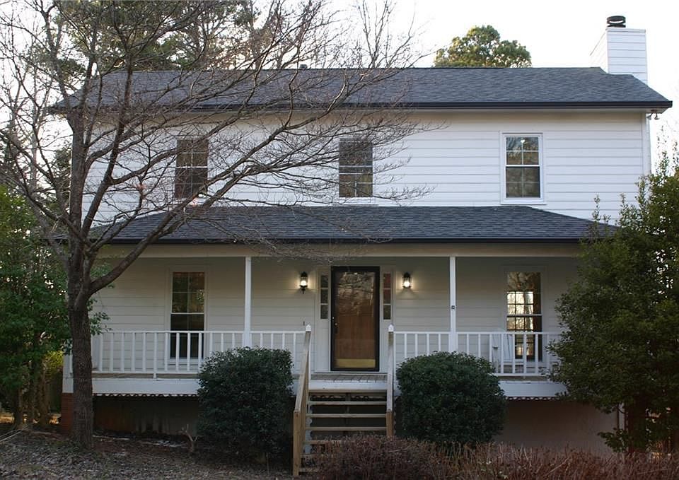 1st image of 2711 Hawk Dr NE