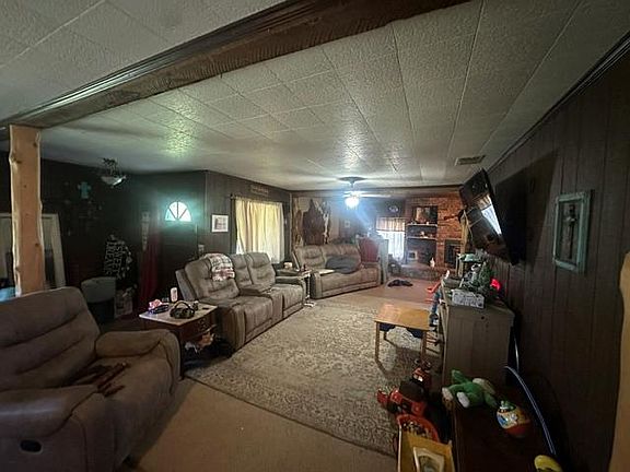 3rd image of 18096 E 1170th Rd