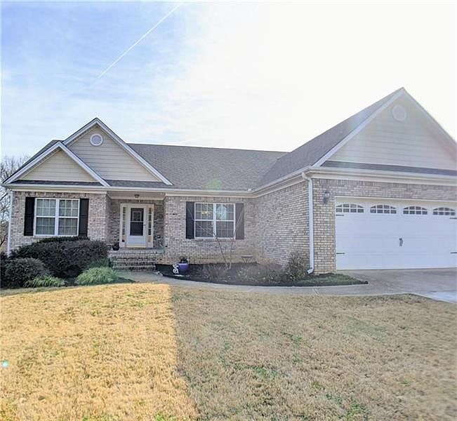 1st image of 950 Golden Meadows Ln