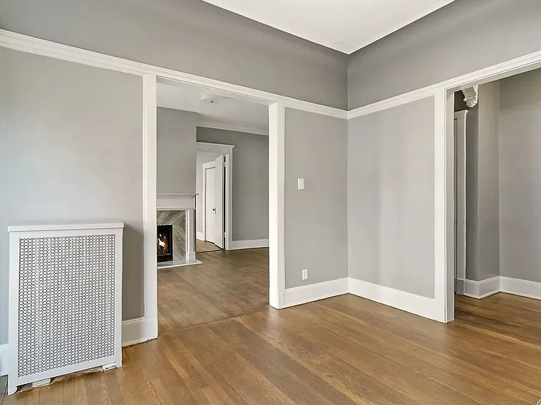 633 W Barry Ave #2I — Photo 2