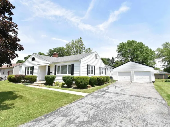 105 N Park Ave, Fowler, IN 47944