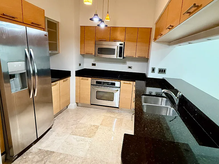31 SE 5th St #3819 — Photo 6