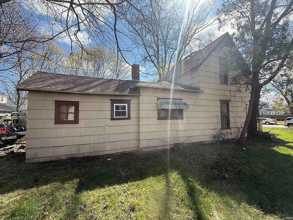2nd image of 810 W Wolf Ave