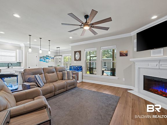 5th image of 1013 Ruisseau Dr