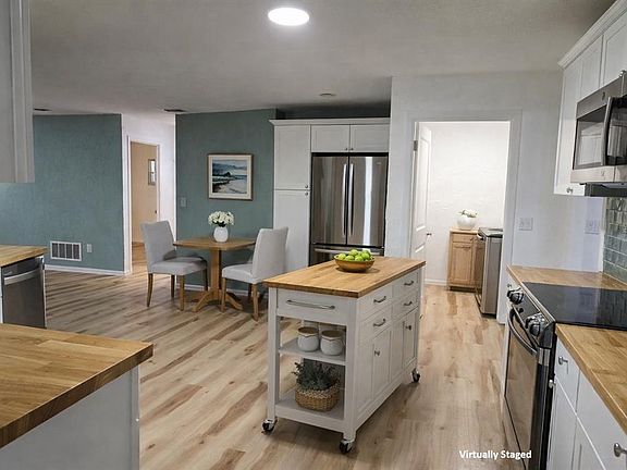 4th image of 35 Federal Ln