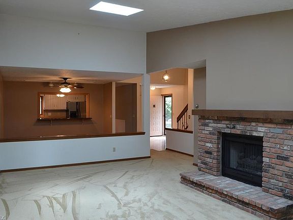 5th image of 8173 Stoney Brook Dr
