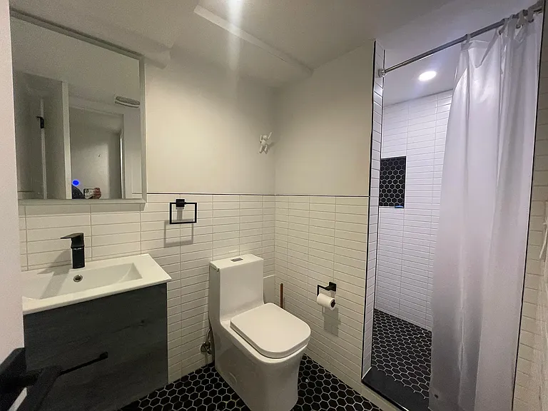 1271 Willoughby Ave #1R — Photo 17