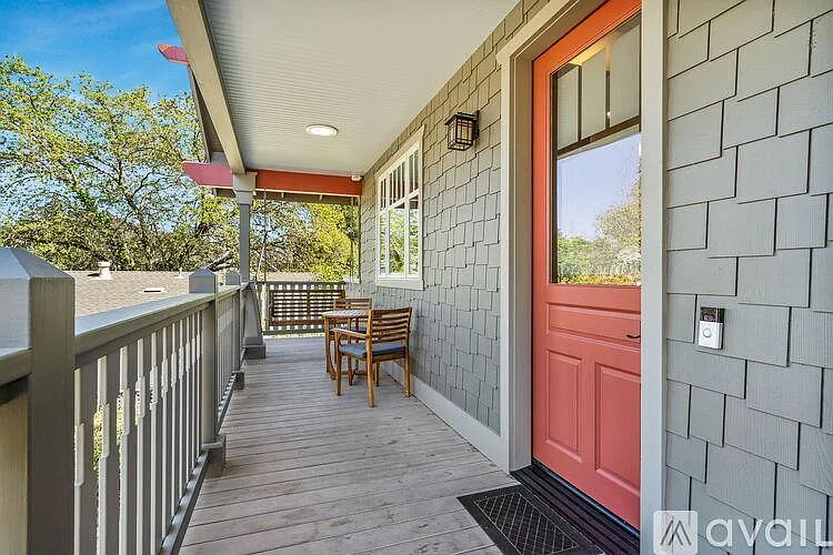 406 North St — Photo 3