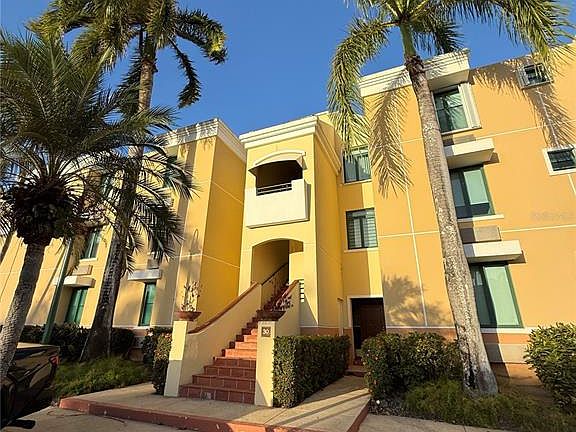 2nd image of Edificio 8 EL DORADO CLUB #30-03