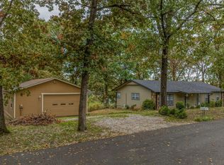 1709 Hebbert St, Grove, OK 74344