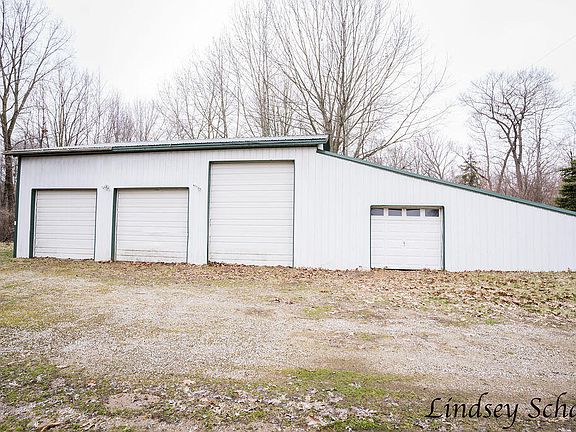 2nd image of 2299 Lyle Rd