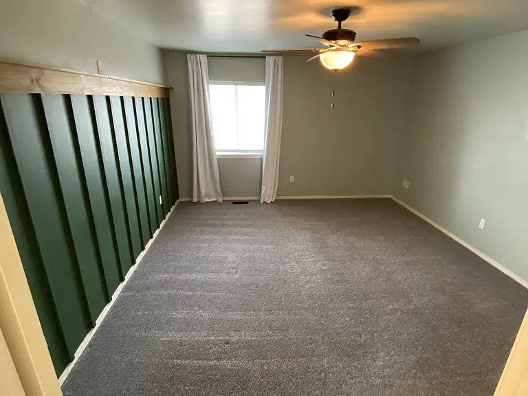 704 Ambrose Ave — Photo 12