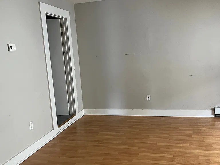 280 Main St #4 — Photo 2