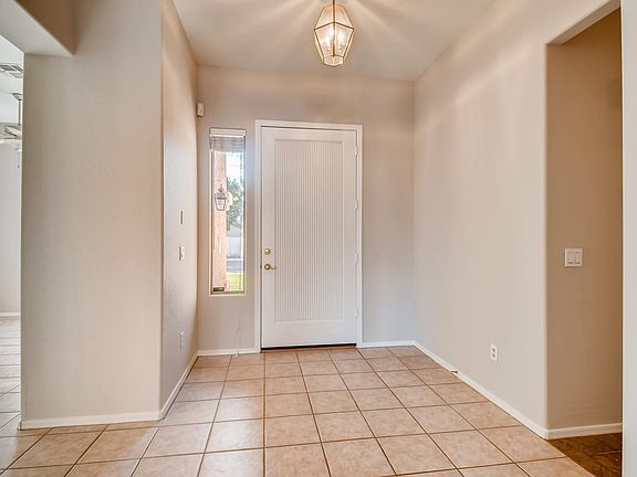 3rd image of 2364 W Olive Way
