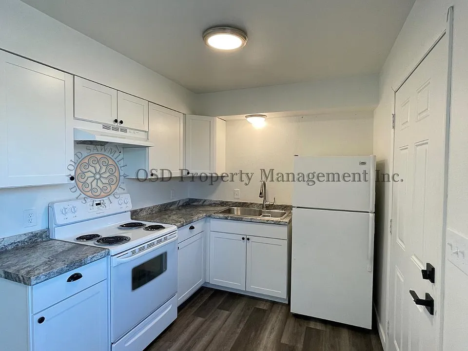 1800 Phillips St #3