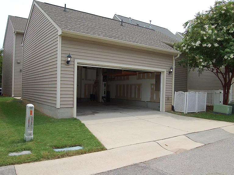 738 Keystone Park Dr — Photo 40